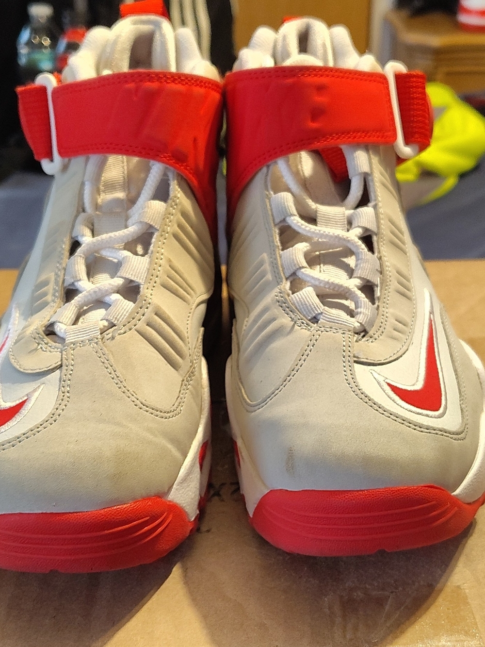 Nike Air Griffey Max 1 Mid Top Sneaker White Red Lace Hook & Loop FD1021-500